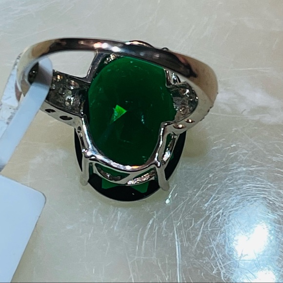 🎁NWT 10K STUNNING 9.50 CT RUSSIAN EMERALD & DIAMOND 10KT SOLID WHITE GOLD RING! - Picture 7 of 12